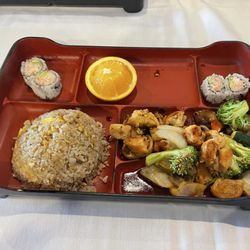 Sushi Gen - Bento box, I don't get the tempura and I ask for more sushi instead