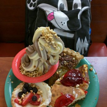 Golden Corral Buffet & Grill - Cake, pie, ice cream - Buffets Near Me - Elkton, Maryland Golden Corral Buffet & Grill - Cake, pie, ice cream - Buffets Near Me - Elkton, Maryland