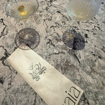NAIA - Happy Hour - Mediterranean Near Me - Chicago, Illinois