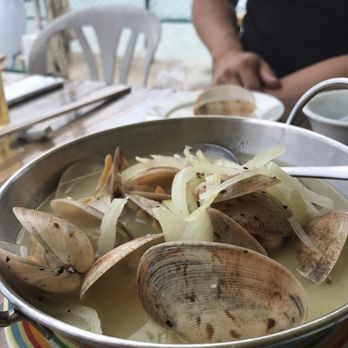 漁村酒家 - Clams in broth (the broth alone was tasty) - Seafood Near Me - Hong Kong, HK