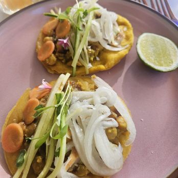 Las' Lap - The doubles was the best part of my meal, and even this was lacking. - Caribbean Near Me - Miami Beach, Florida