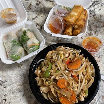 Thai Bistro - Drunken noodles (chicken) Chicken egg rolls Shrimp Spring Rolls w/peanut sauce - Thai Near Me - Bartlett, Tennessee