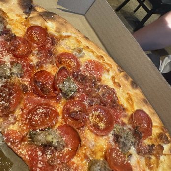 Old Bust Head Brewing Company - Sausage pepperoni pizza - Breweries Near Me - Warrenton, Virginia