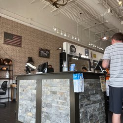 Dapper Barber - Front desk