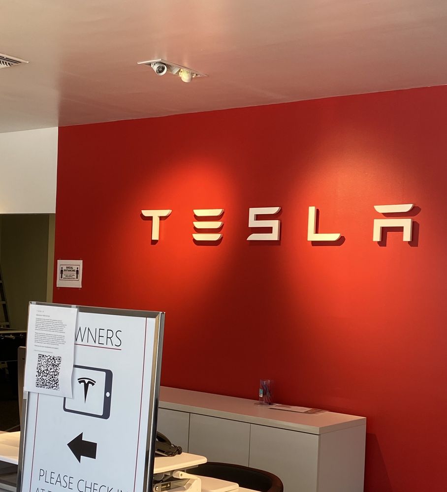TESLA SERVICE CENTER 12 Photos & 40 Reviews 201 Casa Buena Dr