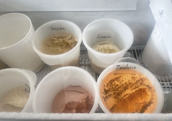 Heladería Lares by null