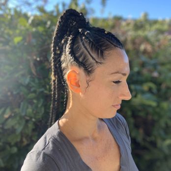 Tiarras Creations - Feed-in updo - Hair Stylists Near Me Tiarras Creations - Feed-in updo - Hair Stylists Near Me