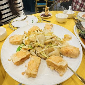 Emperor Seafood Restaurant 帝皇御宴 - Dim Sum Near Me - Flushing, New York Emperor Seafood Restaurant 帝皇御宴 - Dim Sum Near Me - Flushing, New York