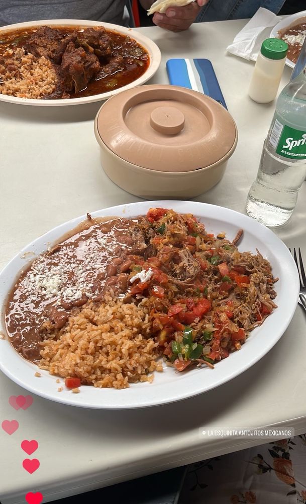 La Esquinita