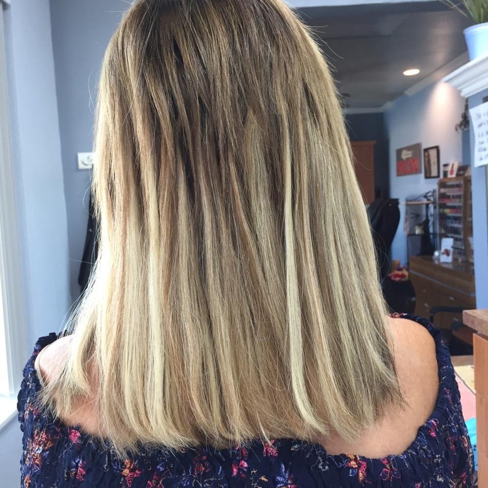 came to Pam with short, dark, curly hair and wha-laa came to Pam with short, dark, curly hair and wha-laa