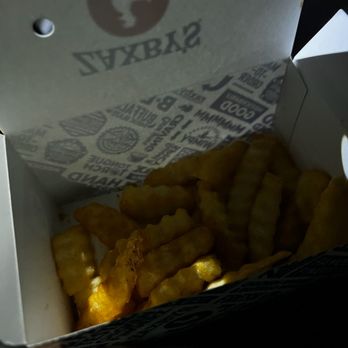 Zaxbys - Fast Food Near Me - Marianna, Florida