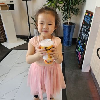 Hey Yogurt - Strawberry mango yogurt - Desserts Near Me - Flushing, New York