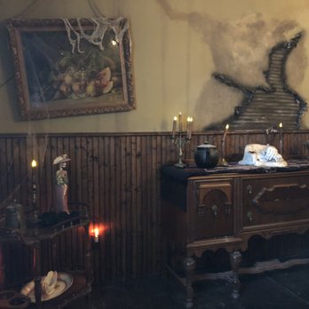Munster Mansion - Haunted Houses Near Me - Waxahachie, Texas Munster Mansion - Haunted Houses Near Me - Waxahachie, Texas
