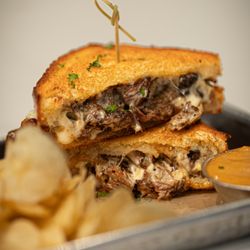 Flogolf Lounge - Short Rib Grill Cheese