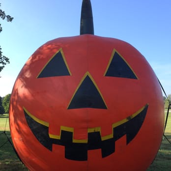 Potomac Farm Market - tons of pumpkins of all sizes now - and they are active with Children's Hospital and etc! - Farmers Market Near Me - Potomac, Maryland Potomac Farm Market - tons of pumpkins of all sizes now - and they are active with Children's Hospital and etc! - Farmers Market Near Me - Potomac, Maryland