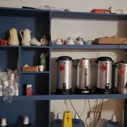 American Hai Ninh Community Association - Tea area . also provided when renting place