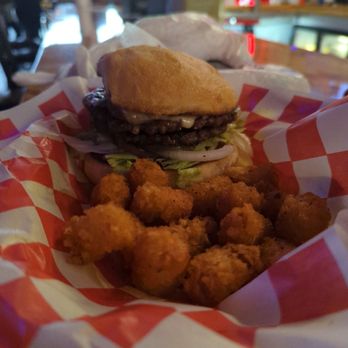 6th St Garage Bar & Kitchen - Diablo burger - Sports Bars Near Me - Texas City, Texas