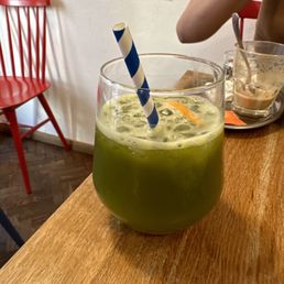 Matcha Den Noc