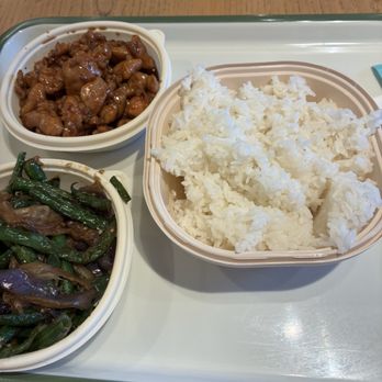 Tigawok - My order...Kung Pao chicken/egg plant with green beans - Fast Food Near Me - Los Angeles, California Tigawok - My order...Kung Pao chicken/egg plant with green beans - Fast Food Near Me - Los Angeles, California