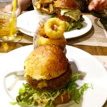 Moto Burger - American Near Me - Prague, Puerto Rico Moto Burger - American Near Me - Prague, Puerto Rico