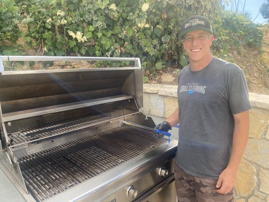 ABOUT US - South Bay Grill Cleaning is a professional grill cleaning and repair service. We bring grills back to life by cleaning every part of your BBQ grill or getting you the right parts.  
Located in the South Bay of Los Angeles, we focus on cleaning residential and commercial BBQ grills. The process starts with an assessment of your grill and ends up with your grill functioning and looking like new. Whether that be a repair, or a full deep grill cleaning, we have the solution that is best for you.

All our grill cleaning products are eco-friendly, biodegradable, and have no harmful odors or fumes.

Schedule a cleaning or repair.
To set up a grill cleaning, repair or service, fill out the form below and we will contact you. Please describe the service you are looking for and write your address and the times that work best for you in the message field below.