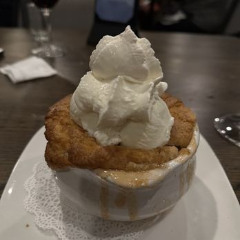 Stonewalls - Peach cobbler - Steakhouses Near Me - Banner Elk, North Carolina