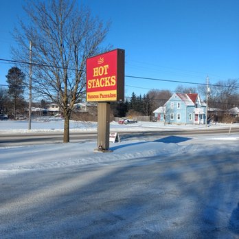Hot Stacks Family Restaurant - Breakfast & Brunch Near Me - Cookstown, Ontario