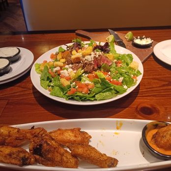 LongHorn Steakhouse - Wings & the 7 Pepper Steak - Steakhouses Near Me - Joplin, Missouri