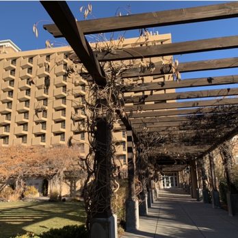 Hotel Albuquerque at Old Town - Garden walkway - Hotels Near Me - Albuquerque, New Mexico