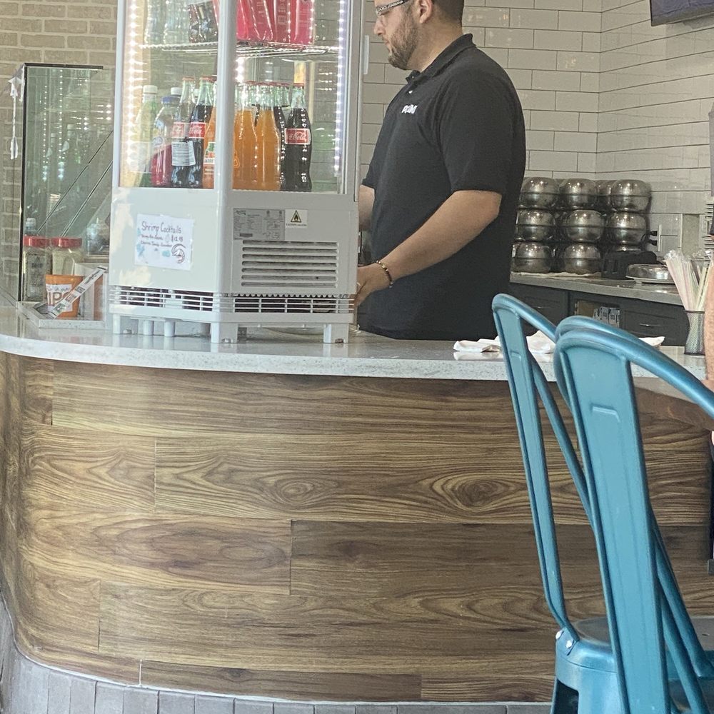 PokiMX - Overcharging customers manager - Poke Near Me - San Fernando, California PokiMX - Overcharging customers manager - Poke Near Me - San Fernando, California