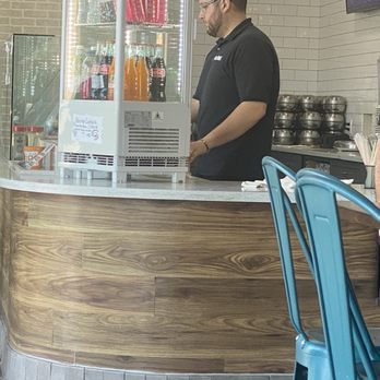 PokiMX - Overcharging customers manager - Poke Near Me - San Fernando, California PokiMX - Overcharging customers manager - Poke Near Me - San Fernando, California