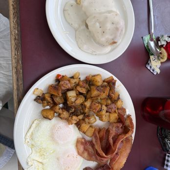 JT Country Kitchen - Breakfast was good get gravy on the side not on buscuit - Breakfast & Brunch Near Me - Joshua Tree, California JT Country Kitchen - Breakfast was good get gravy on the side not on buscuit - Breakfast & Brunch Near Me - Joshua Tree, California