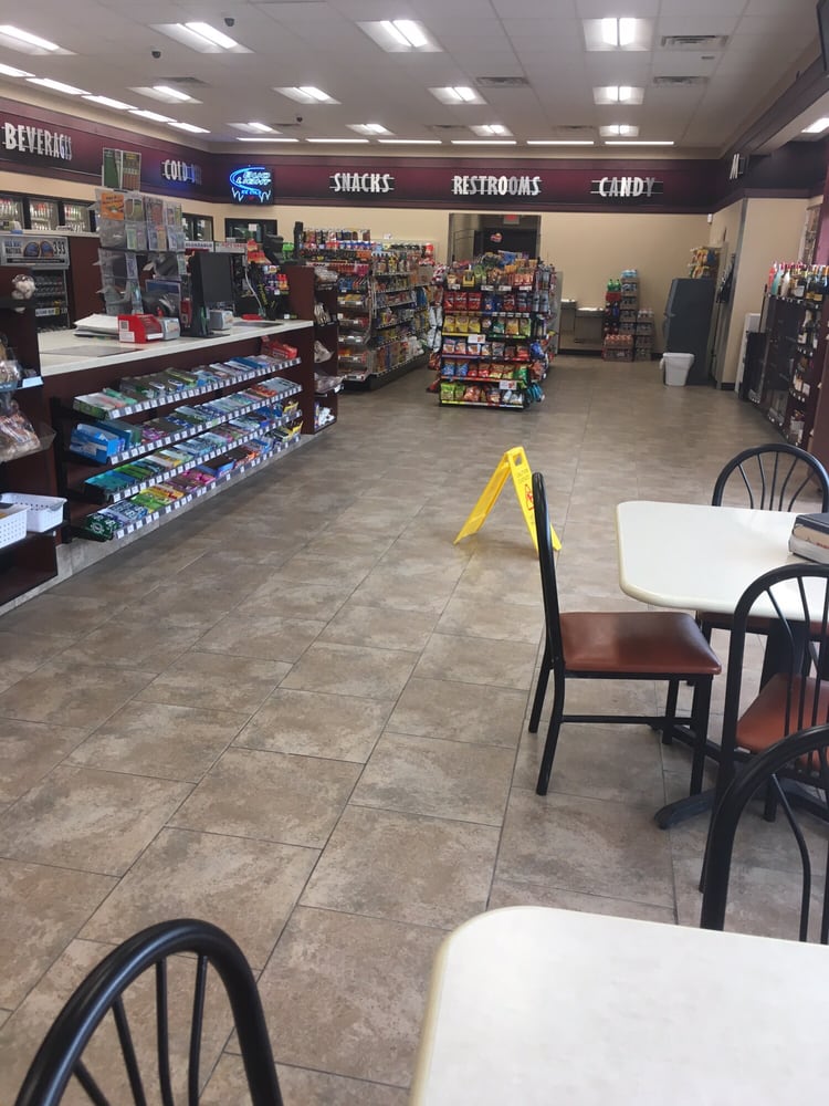 CASEY’S Updated June 2024 2905 W 1st St, Ankeny, Iowa Pizza