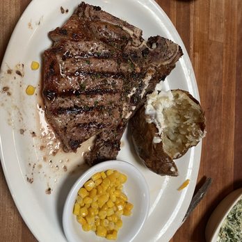 Cheddar's Scratch Kitchen - T-bone steak medium, corn, baked potato - American Near Me - Chattanooga, Tennessee