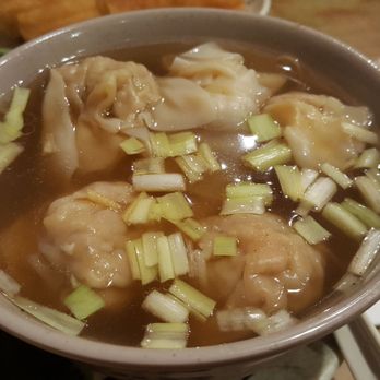 Mike's Noodle House - Wonton Noodle Soup - strong dried shrimp/fish odor - Cantonese Near Me - Seattle, Washington
