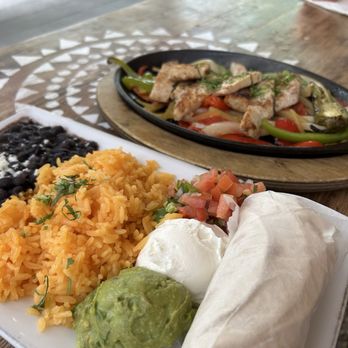 Casa Oaxaca - Chicken Fajitas - Mexican Near Me - Bethesda, Maryland Casa Oaxaca - Chicken Fajitas - Mexican Near Me - Bethesda, Maryland