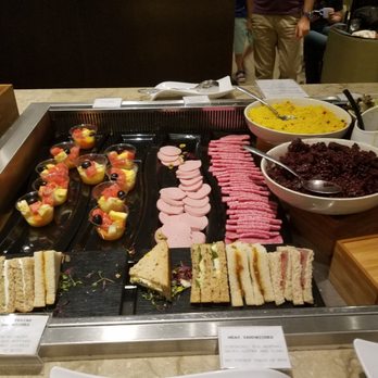 Plaza Premium Lounge Arrivals - Airport Lounges Near Me - Longford, XGL Plaza Premium Lounge Arrivals - Airport Lounges Near Me - Longford, XGL