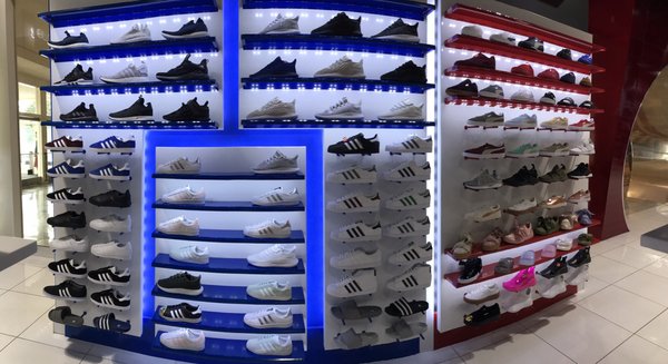 Shoe Palace by null