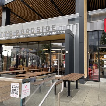 Gott's Roadside - Exterior of Gott's Roadside in the Chase Center in San Francisco. - Burgers Near Me - San Francisco, California Gott's Roadside - Exterior of Gott's Roadside in the Chase Center in San Francisco. - Burgers Near Me - San Francisco, California