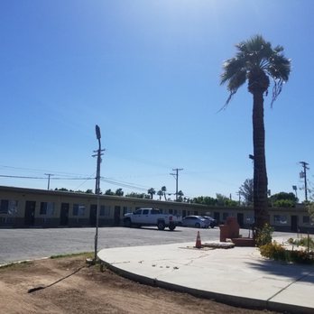 Desert Motel - Very plain jane motel from the outside, but really CLEAN, well appointed rooms. - Hotels Near Me - Brawley, California