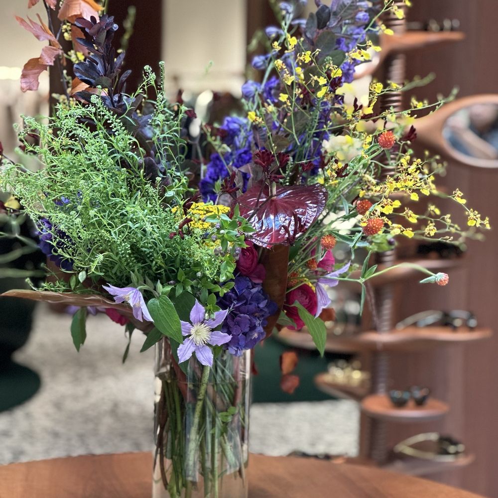 French Buckets - Large floral in entrance - Florists Near Me - Newport Beach, California