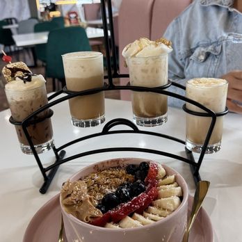 Egg And Berry Cafe - Latte Flight Açaí Bowl - Breakfast & Brunch Near Me - Orland Park, Illinois