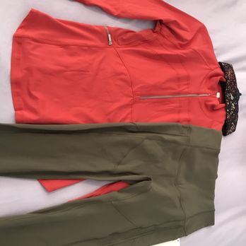 Lululemon - Women's Clothing Near Me - Chicago, Illinois