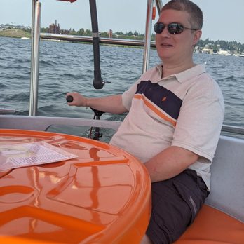 Seattle Donut Boat - Boating Near Me - Seattle, Washington