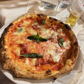 Saraceno d'Oro - Spicy salami pizza - Italian Near Me - Positano, SA Saraceno d'Oro - Spicy salami pizza - Italian Near Me - Positano, SA