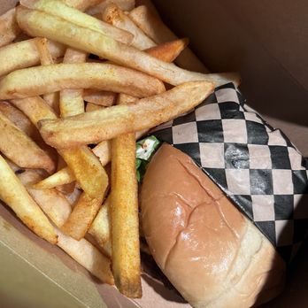 Halal Cheeseburger & More - Cheeseburger and Fries - Halal Near Me - Oakland, California Halal Cheeseburger & More - Cheeseburger and Fries - Halal Near Me - Oakland, California