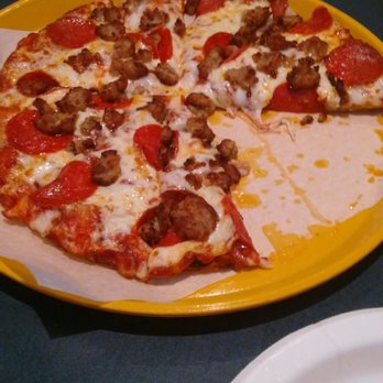 Round Table Pizza - Yummm - Pizza Near Me - San Lorenzo, California Round Table Pizza - Yummm - Pizza Near Me - San Lorenzo, California