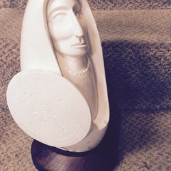 Main Frame Gallery - Native Anerican sculpture