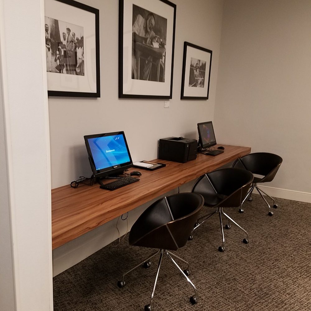 The Centurion Lounge - Pc area - Airport Lounges Near Me - Miami, Florida
