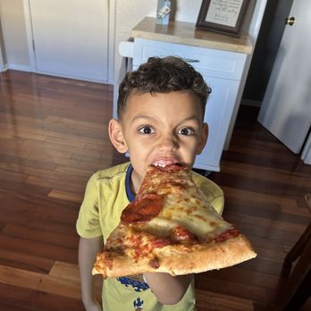 Goodfellas Pizzeria - Little man is going for it. - Bars Near Me - Indianapolis, Indiana Goodfellas Pizzeria - Little man is going for it. - Bars Near Me - Indianapolis, Indiana